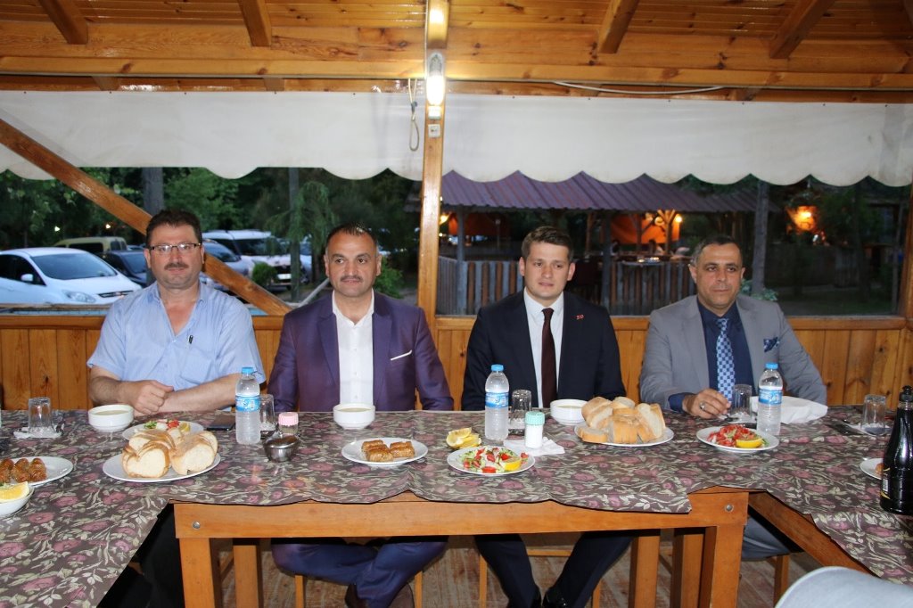 Kaymakamımız Sn Ali Osman BULAT 'a Veda Yemeği Düzenlendi.